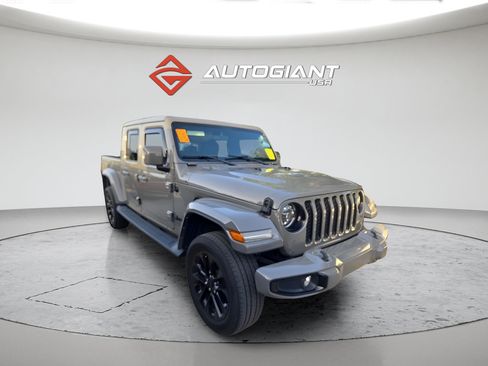 Used 2023 Jeep Gladiator Overland AWD/4WD image 4