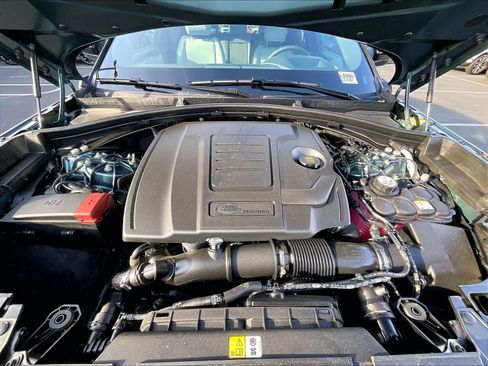 New 2026 Land Rover Range Rover Velar Dynamic SE image 13