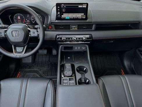 New 2025 Honda Pilot TrailSport image 10