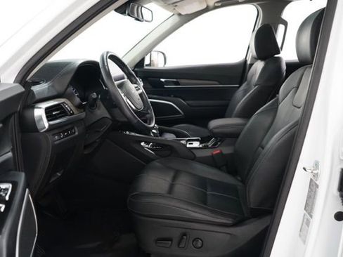 Used 2022 Kia Telluride EX w/ EX Premium Package image 16