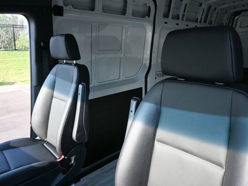 Used 2024 Mercedes-Benz Sprinter 2500 image 5
