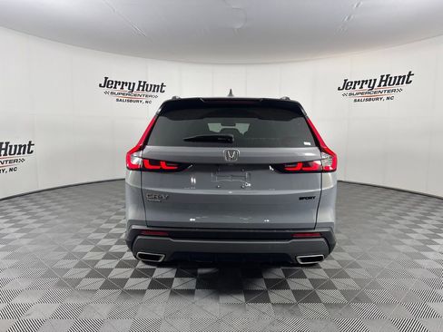 Used 2025 Honda CR-V Sport image 10