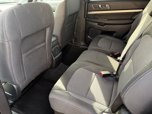 Used 2019 Ford Explorer XLT w/ Equipment Group 201A AWD/4WD image 27