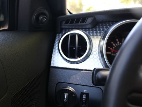 Used 2008 Ford Mustang GT RWD image 33