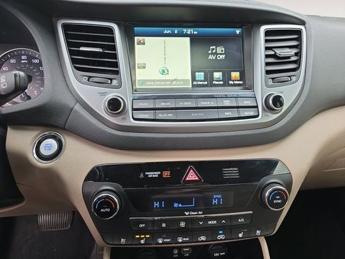 Used 2017 Hyundai Tucson Limited w/ Limited Ultimate Package 03 FWD image 10
