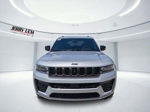New 2026 Jeep Grand Cherokee Limited AWD/4WD image 8