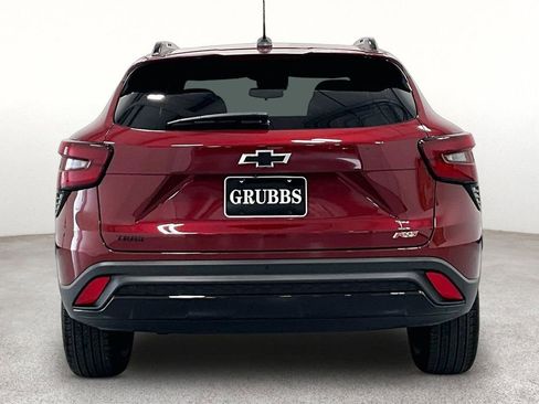 Used 2025 Chevrolet Trax RS w/ Driver Confidence Package FWD image 4