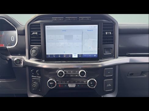 Used 2021 Ford F150 Lariat image 16