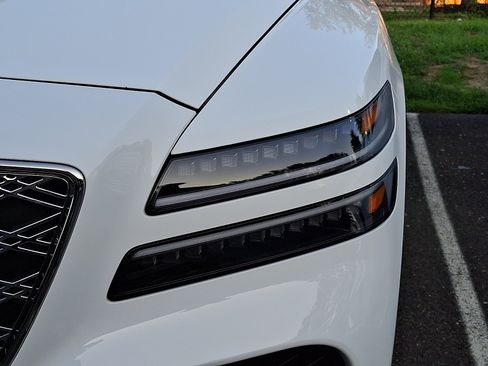 Certified 2025 Genesis GV80 2.5T Prestige AWD/4WD image 7