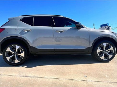 Used 2026 Volvo XC40 B4 Core FWD image 22