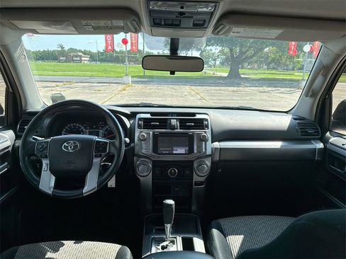 Used 2014 Toyota 4Runner SR5 image 30