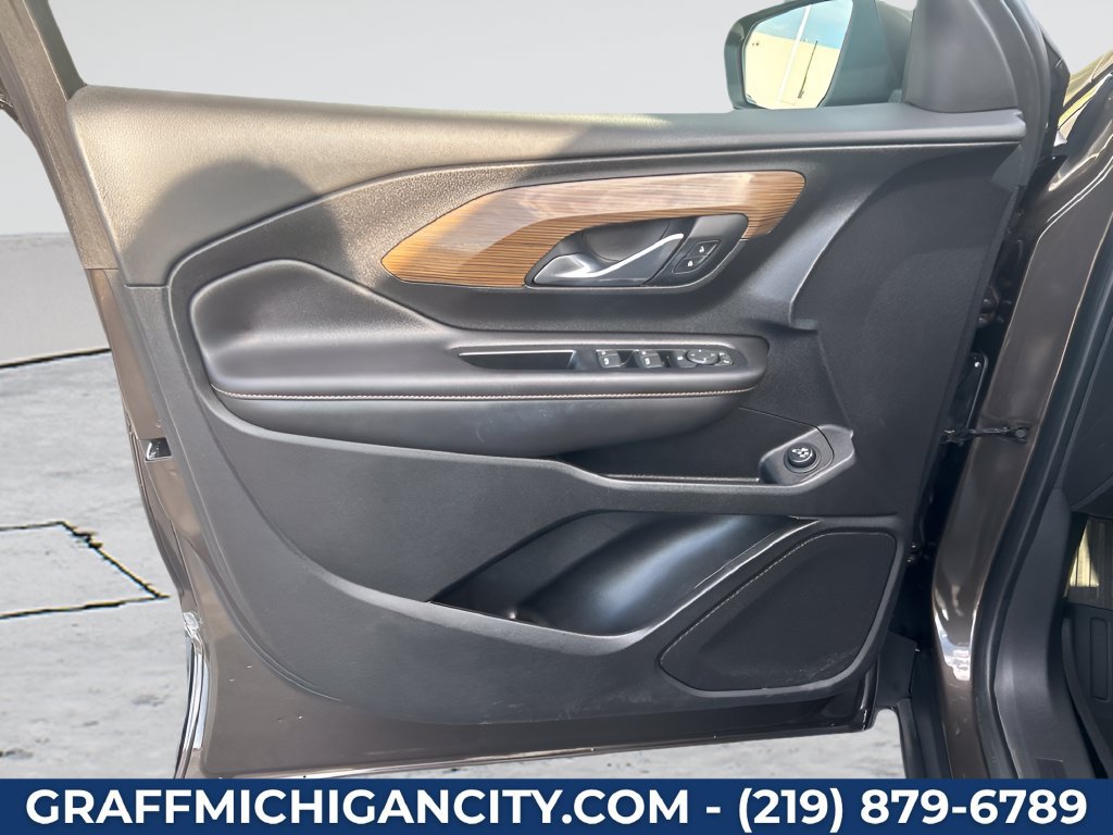 Used 2020 GMC Terrain SLE w/ Driver Convenience Package AWD/4WD image 10