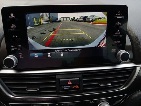 Used 2022 Honda Accord Sport image 9