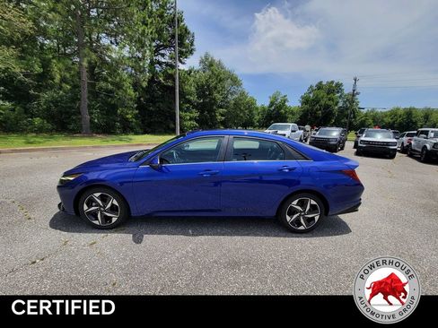 Used 2022 Hyundai Elantra Limited w/ Preferred Accessory Package FWD image 2