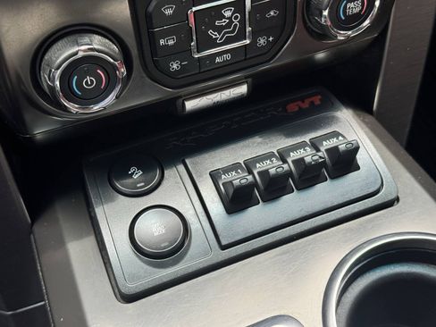 Used 2014 Ford F150 Raptor w/ Equipment Group 801A Luxury AWD/4WD image 31