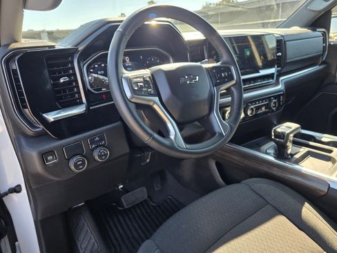 Used 2024 Chevrolet Silverado 1500 RST image 18