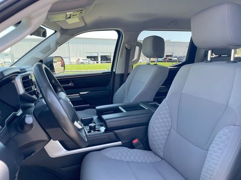 Certified 2022 Toyota Tundra SR5 w/ SR5 Convenience Package AWD/4WD image 10