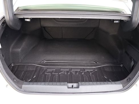 Used 2018 Honda Clarity Plug-In Hybrid image 15