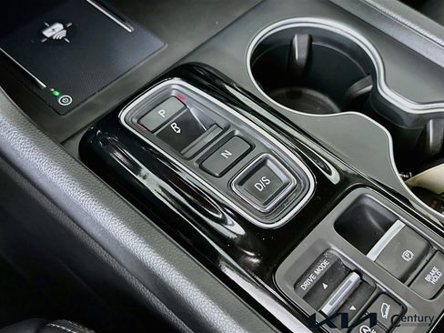 Used 2023 Honda Pilot Touring image 17