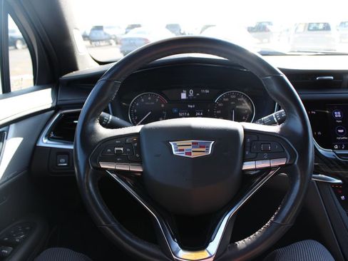 Used 2024 Cadillac XT6 Premium Luxury image 38