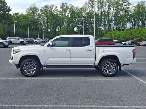 Used 2017 Toyota Tacoma Limited w/ Tow Package AWD/4WD image 7