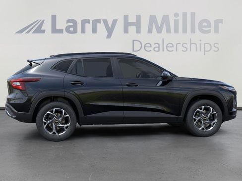 New 2026 Chevrolet Trax LT image 5