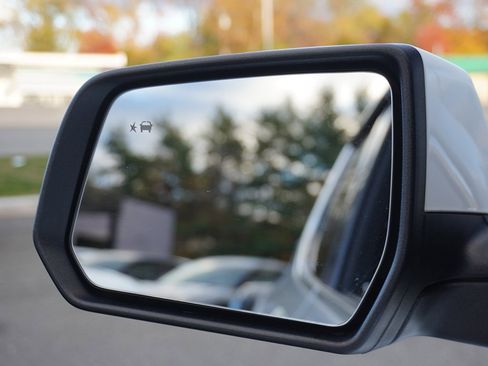 Used 2020 GMC Acadia SLE image 39