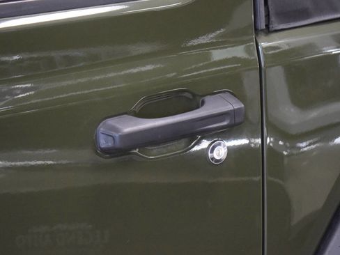 Used 2021 Jeep Wrangler Sport image 19