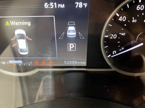 Used 2024 Nissan Versa SV FWD image 13