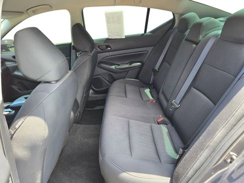 Used 2025 Nissan Altima 2.5 SV FWD image 18