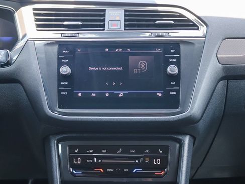 Used 2024 Volkswagen Tiguan SE FWD image 15