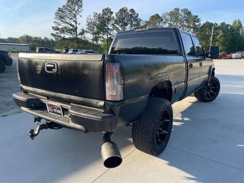 Used 2005 Chevrolet Silverado 2500 LT w/ Heavy-Duty Power Package AWD/4WD image 8