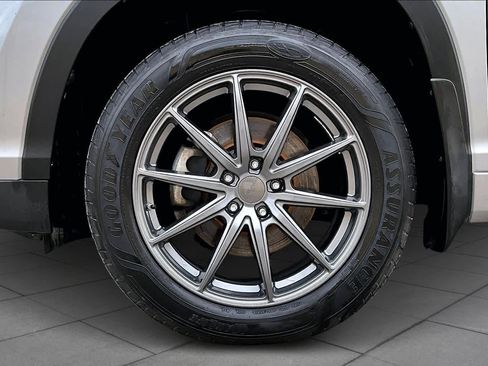 Used 2014 Toyota Highlander Limited Platinum image 11