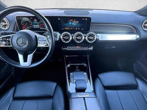 Used 2021 Mercedes-Benz GLB 250 4MATIC image 16