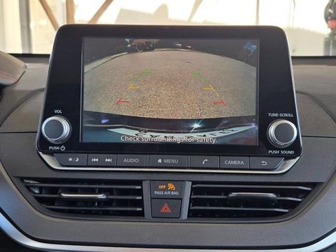 Used 2025 Nissan Altima 2.5 SR FWD image 19