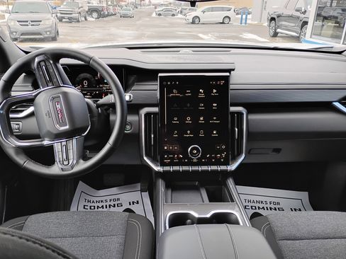 Used 2025 GMC Acadia Elevation image 5