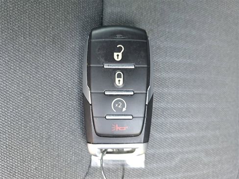 Used 2021 RAM 1500 Big Horn image 33