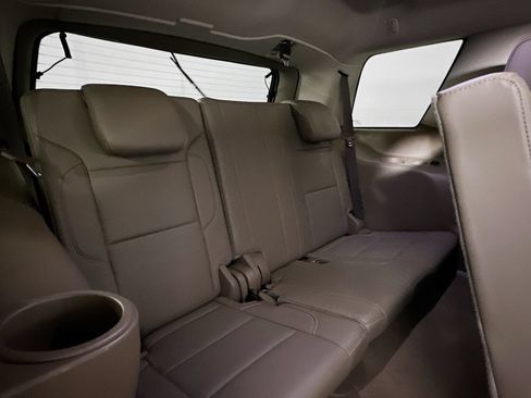 Used 2019 Chevrolet Tahoe LT w/ Luxury Package AWD/4WD image 26