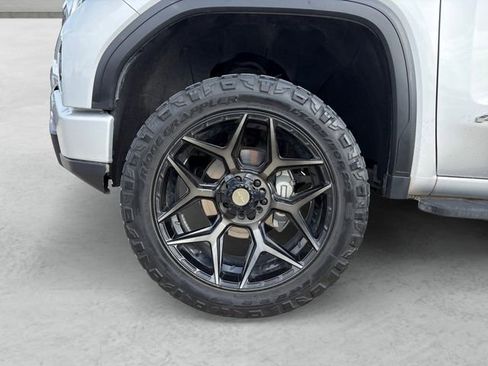 Used 2022 GMC Sierra 1500 AT4 w/ AT4 Premium Package image 23