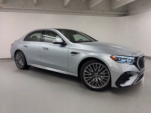 Used 2025 Mercedes-Benz E 53 AMG e 4MATIC Sedan image 8