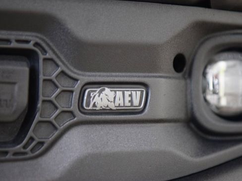 Used 2024 GMC Sierra 2500 AT4X w/ AT4X AEV Edition image 14