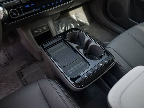 Used 2025 Hyundai Ioniq 5 SEL image 19