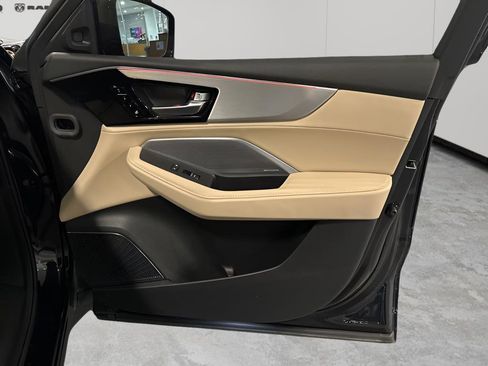 Used 2025 Acura MDX w/ Technology Package image 40