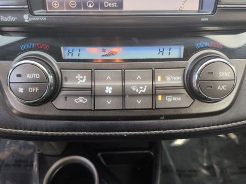 Used 2014 Toyota RAV4 Limited image 18