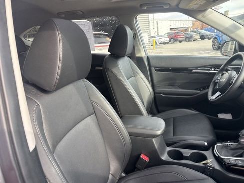 Used 2024 Kia Seltos EX image 9