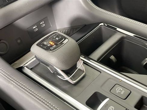 New 2026 Nissan Pathfinder Platinum FWD image 13