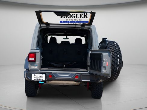 Used 2023 Jeep Wrangler Unlimited w/ Sun & Screen Package AWD/4WD image 10