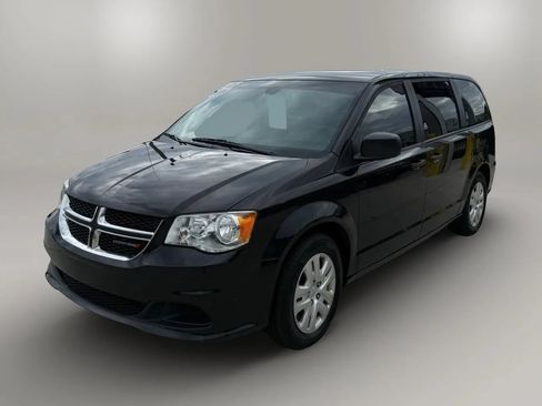 Used 2019 Dodge Grand Caravan SE w/ UConnect Hands-Free Group FWD image 3