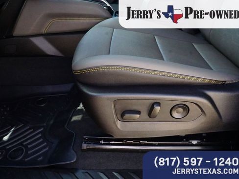 Used 2024 Chevrolet Colorado ZR2 w/ ZR2 Convenience Package III AWD/4WD image 17