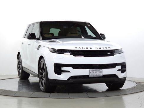 Used 2025 Land Rover Range Rover Sport SE AWD/4WD image 11